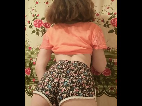 ❤️ Keçika ciwan a seksî li ber kamerayê kurtanên xwe ji xwe dike ️ Sluts li ku.cassino-vulkan646.ru ❌️